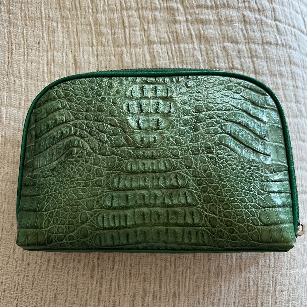 Crocodile clutch